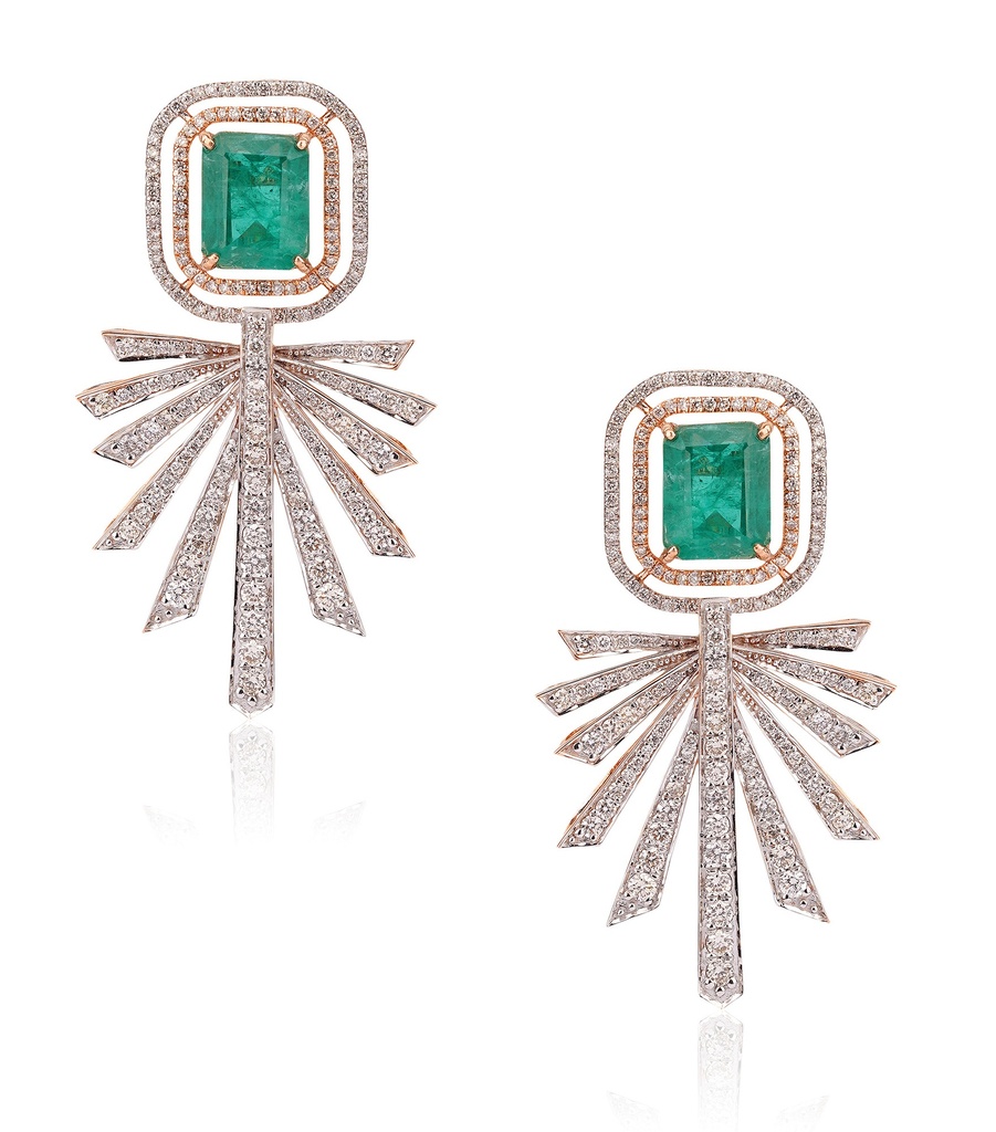 DIAMOND EARRING
