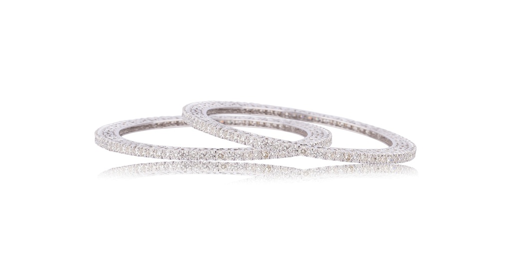 SINGLE LINE BANGLE