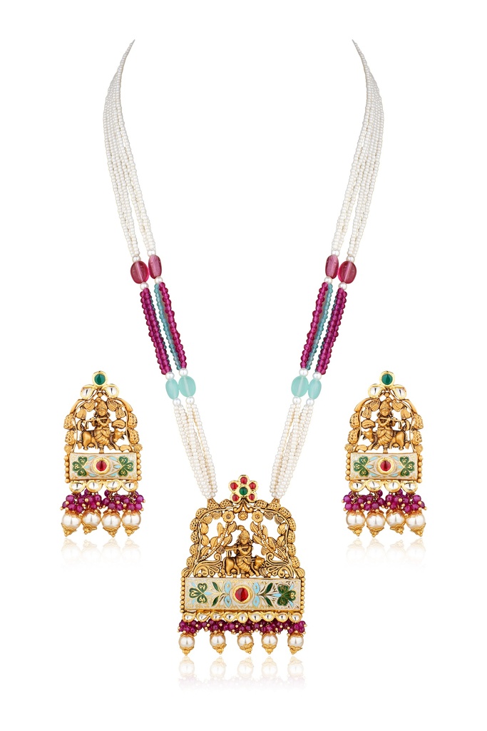 String Pendant Set